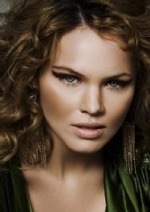 www.alessandraalores.com