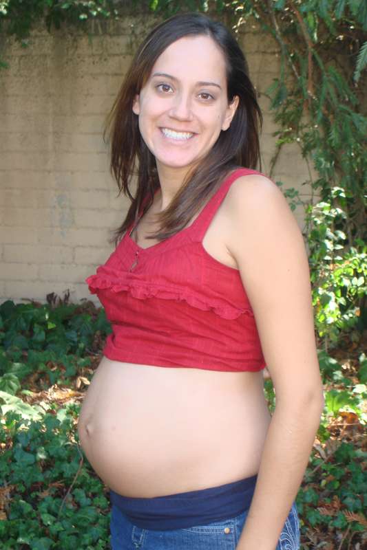 Melissa Wilson - 6 months pregnant
