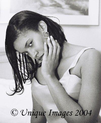 Foxey - Black N White