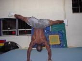 Super G - Handstand Split Backwards