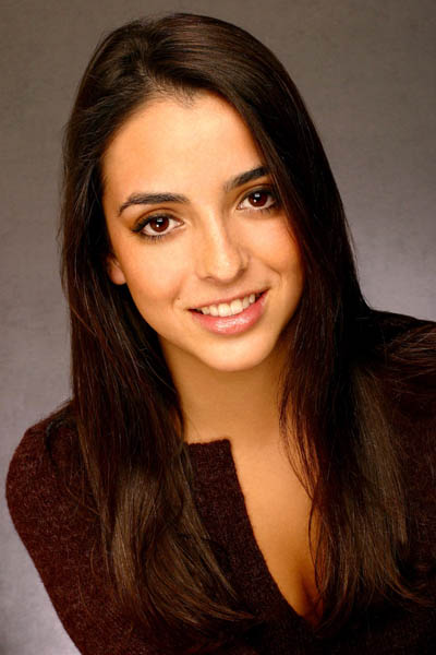 Susy - Headshot