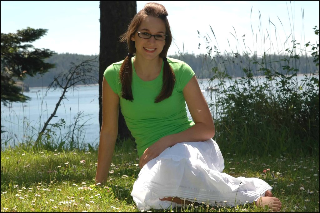 Molly - Green and White