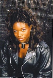 Nikki - Headshot