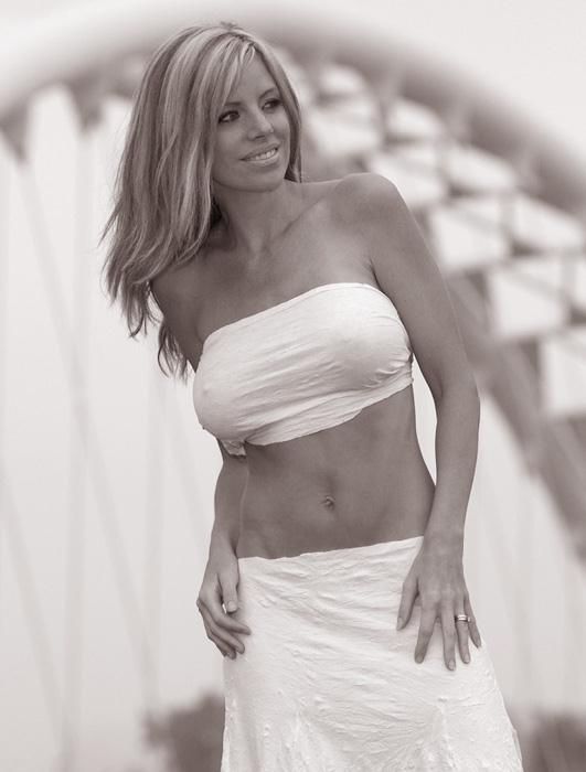 Tami tyson - white dress TO