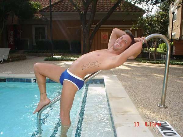 Gregorie Rian - pool pose