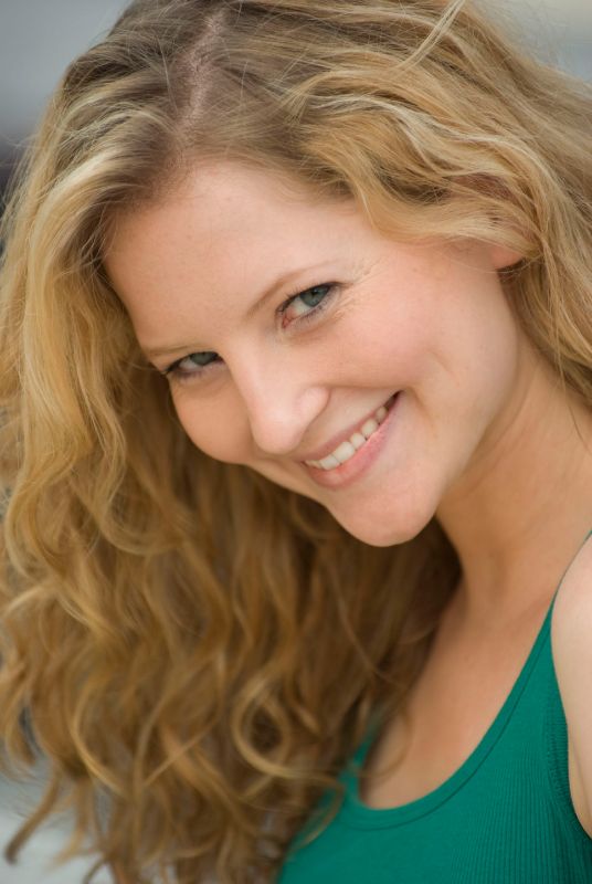 kellyn lindsay - Headshot Nov 2008