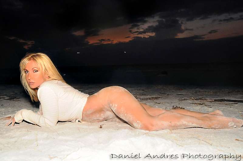 Nicole 11:11 - Pink Sky