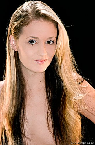 Ashlynn Lee - Head Shot Ashlynn Lee