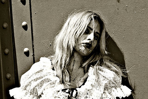 Traci  Islands - Resting...