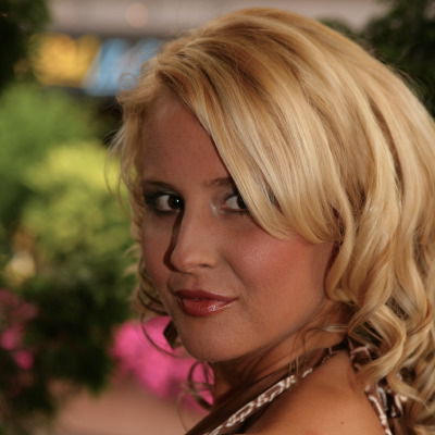 Leslie Warren