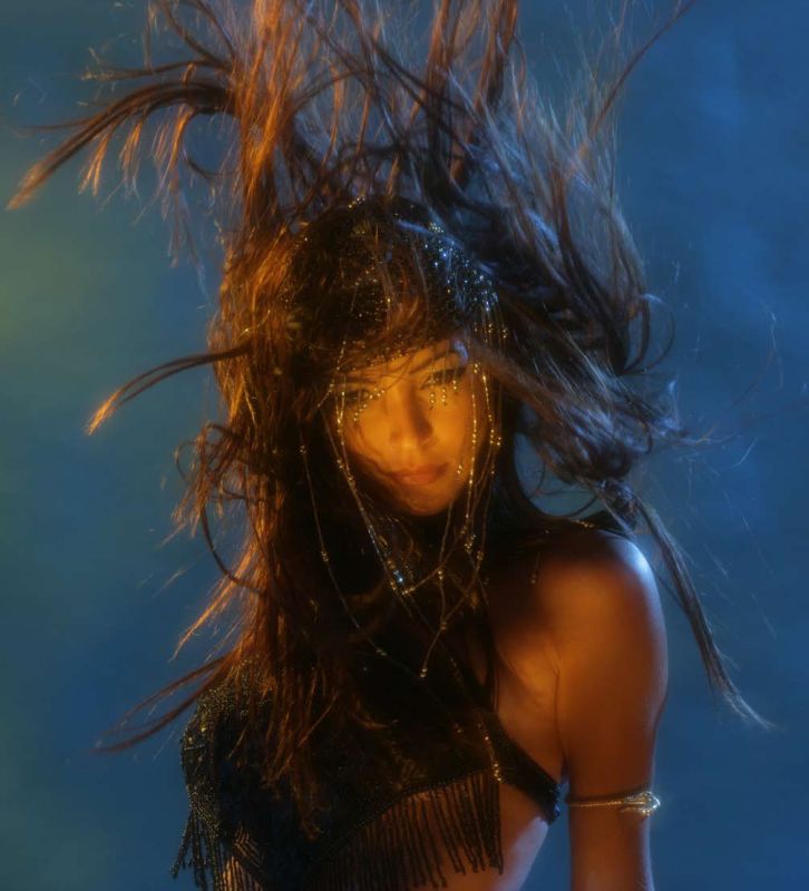 Sarieha Alsawaf - Mysterious Seduction