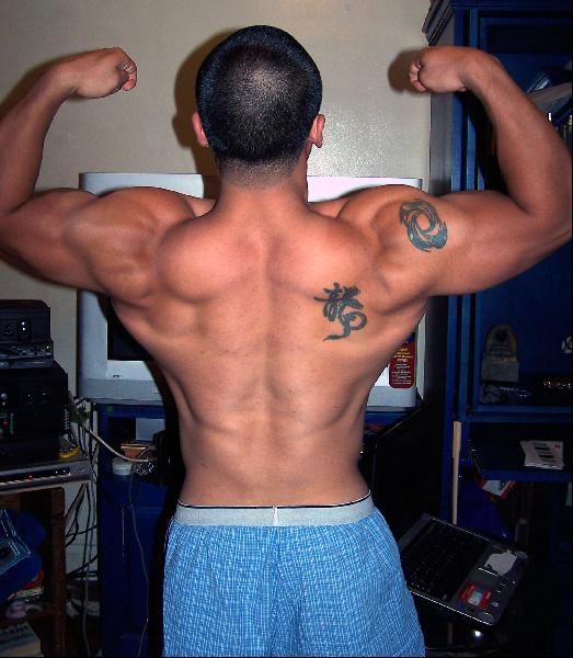 Carlo - back double biceps