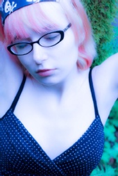 ashley thomas - pale