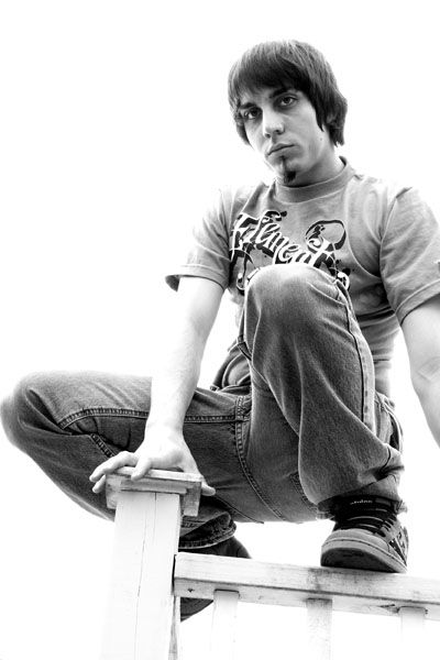 Bryan Lombardo - Pose