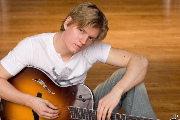 Huck Walton - Full Body Guitar