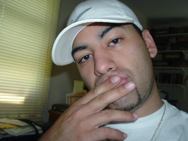 Hector Crespo - Kisses