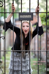 Sherri-Moon - Gate