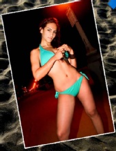 Viry - Bikini at night