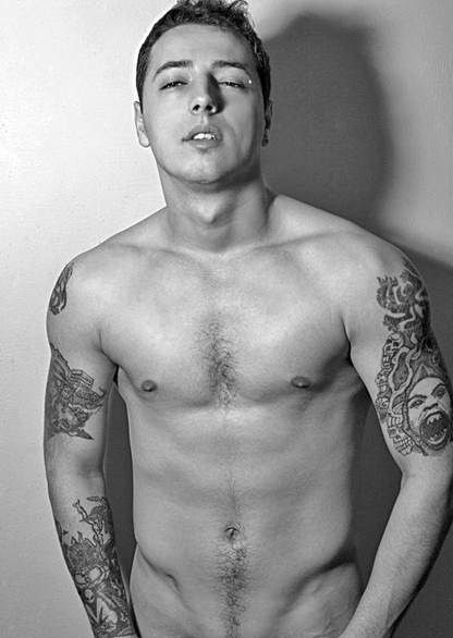 Mike - nude 
