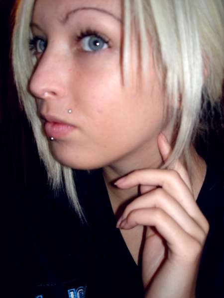 Britney - No Make-up (gross,haha)