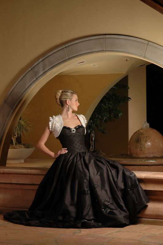 Amanda - Anita Joe Couture