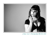 Mia - lip gloss and black