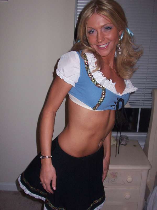 Grace - Halloween Holland Girl