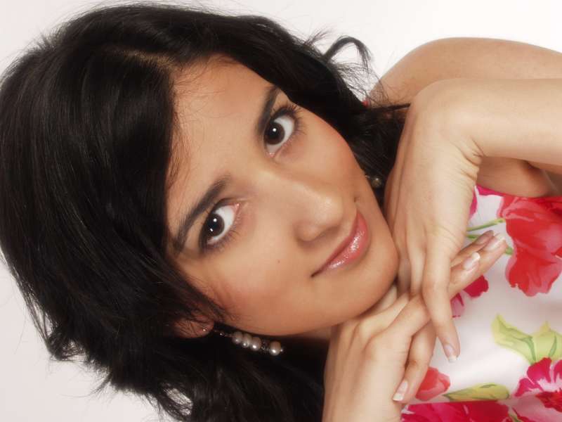 aish - close headshot