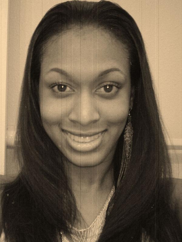 Naomi - Head Shot 