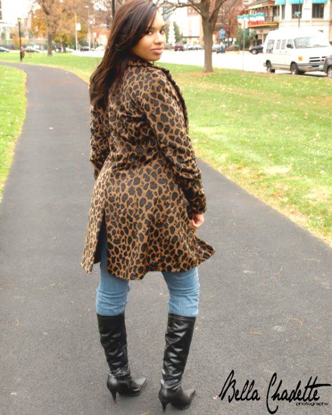 Briana Shani - In the park