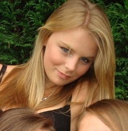 Hannah - Hannah Outside