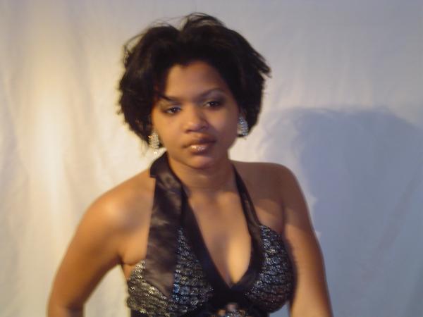 yaddah - dark and elegant 