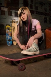 Kimi - skater girl
