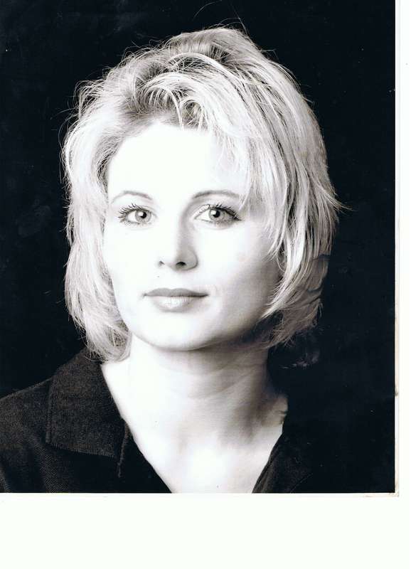 lyndsey - naughton