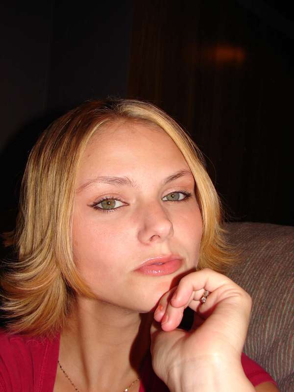 Justine -  Another angle  i shot my self with short hair (not alot of lighting)