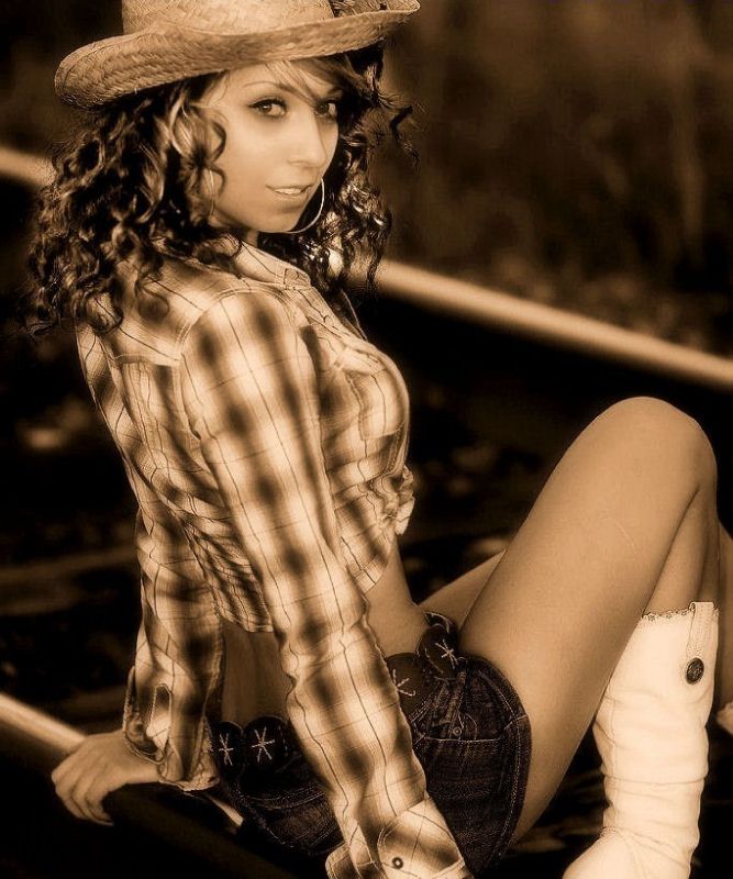 Alexis - cowgirl