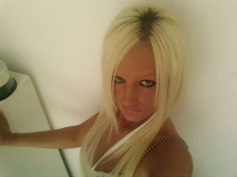 karleigh - mee x