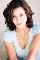 Abby Huot - headshot