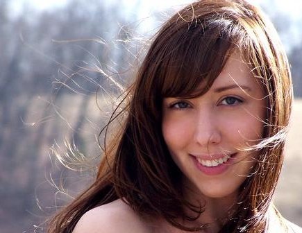 Raquel - Headshot