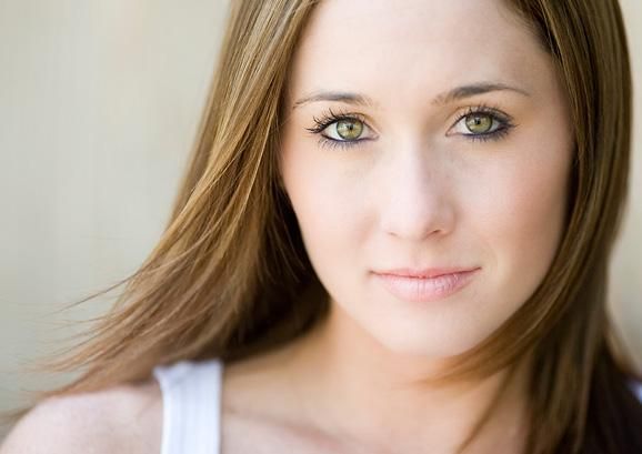 Kat - Headshot