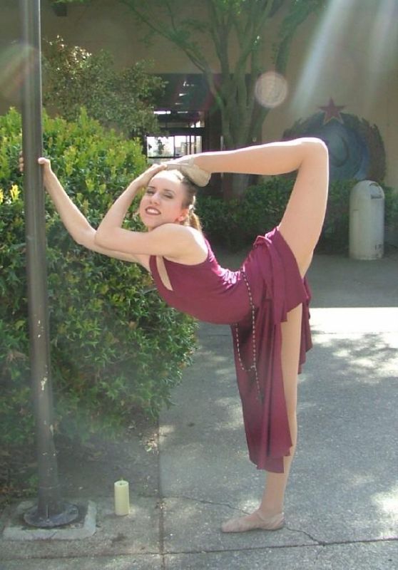 Jessa Betando - Contortionist