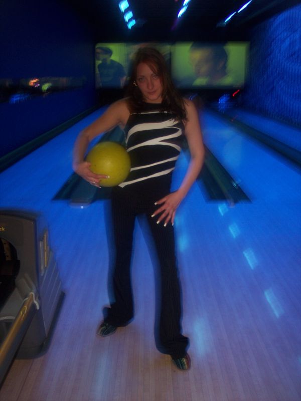 Wynter Rain - Bowling