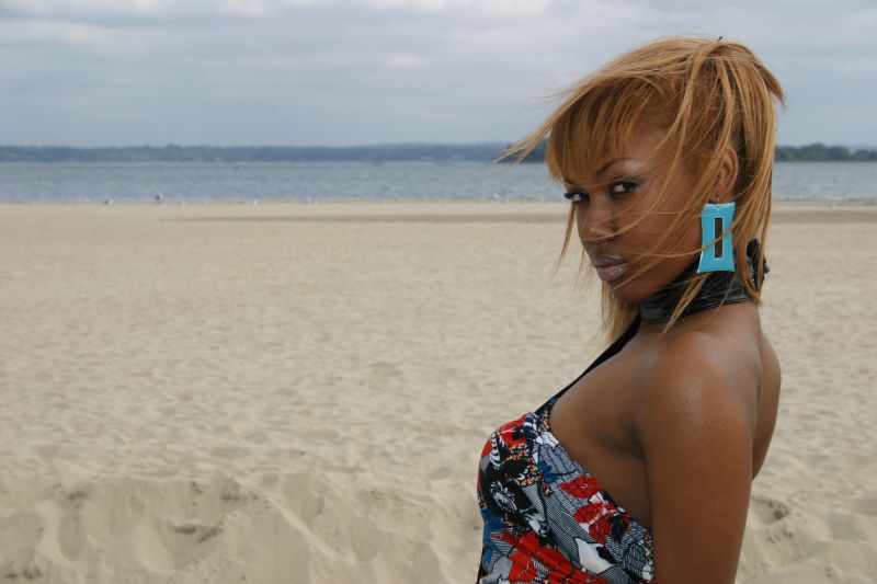 Falon - FalonOnBeach