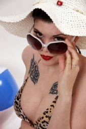 Scarlett C - Beach Pinup