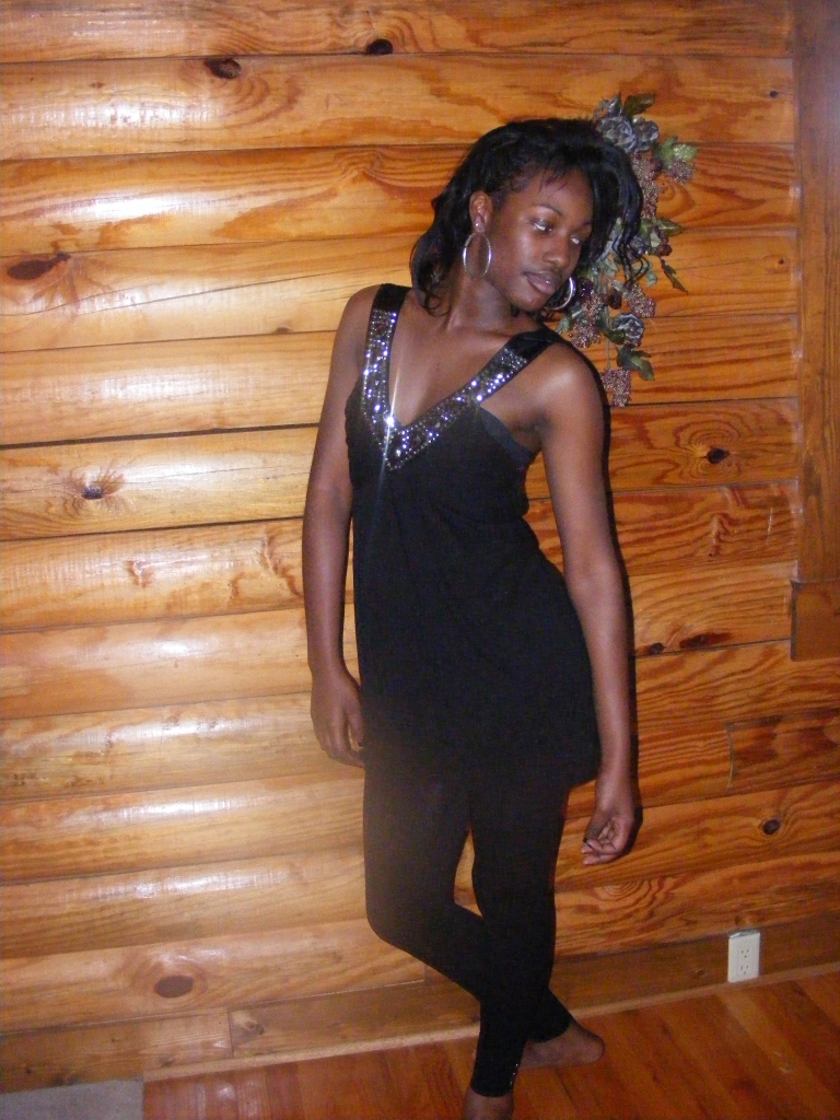 2cute2btru - A side Pose