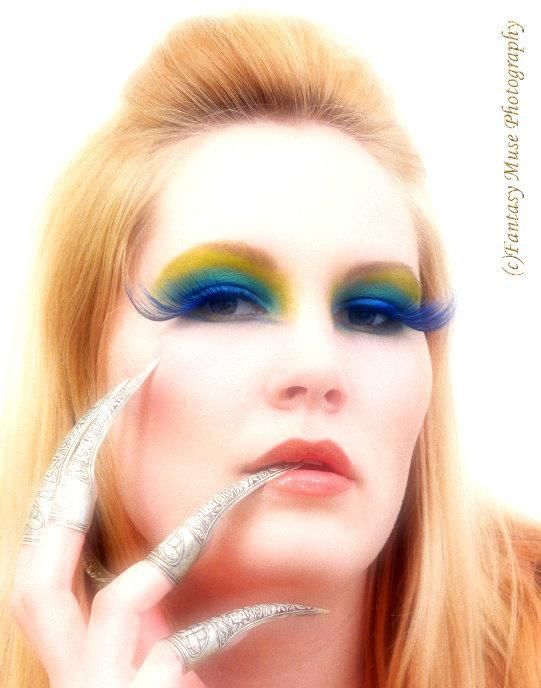 Holly Zoe - Beauty Shot 2