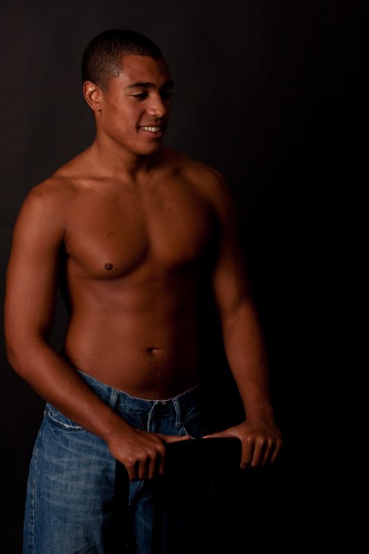 Luke Hernandez - No Shirt2