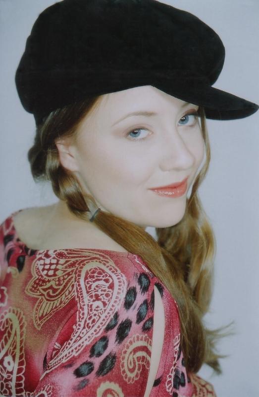 Krystal Pratt - Hat Headshot