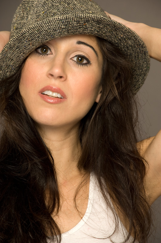 Yvonne Sommers - hats