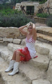 Rael - I'm a traditional Texas girl